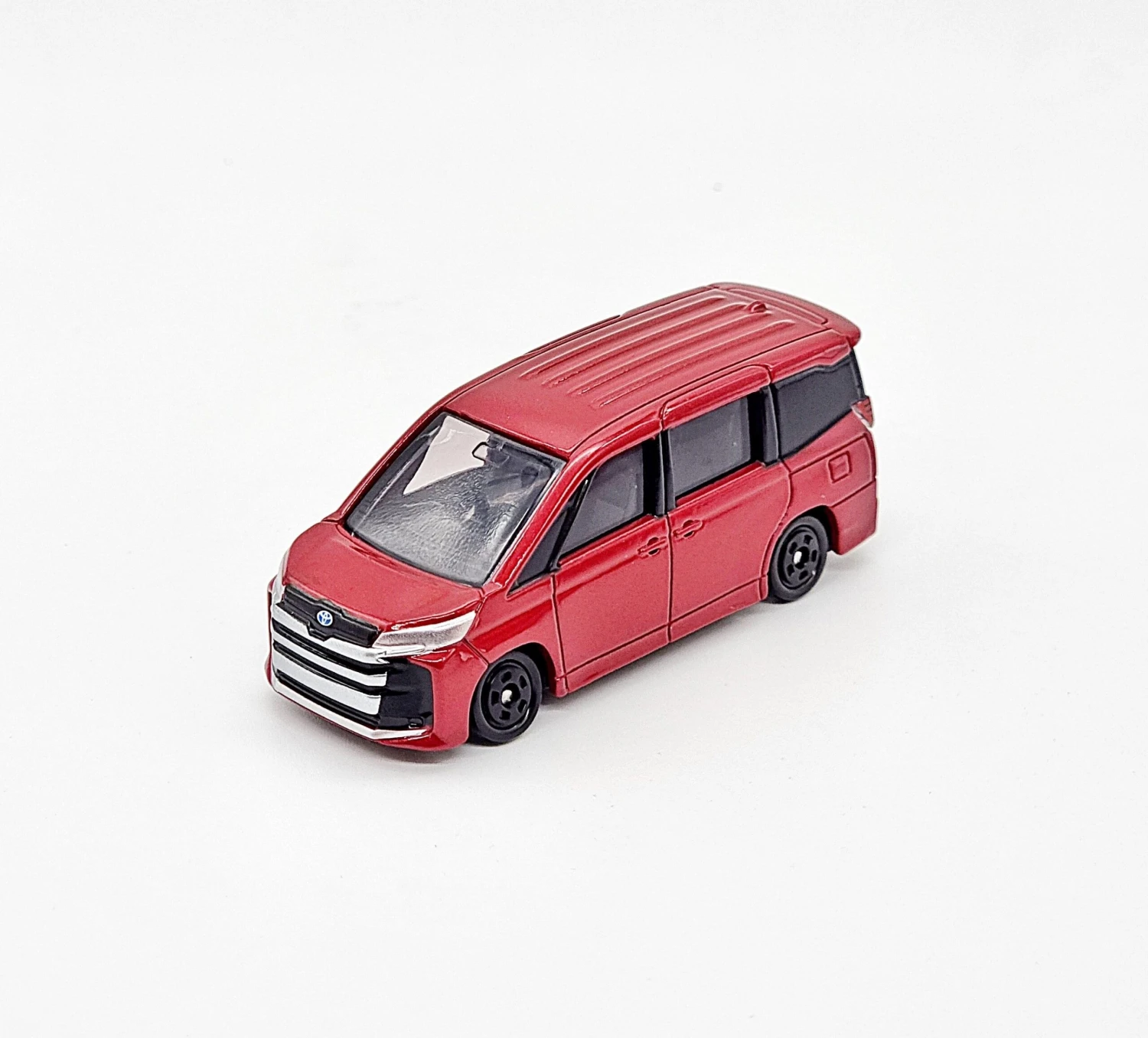 228059 Toyota Noah 3 228059 Toyota Noah