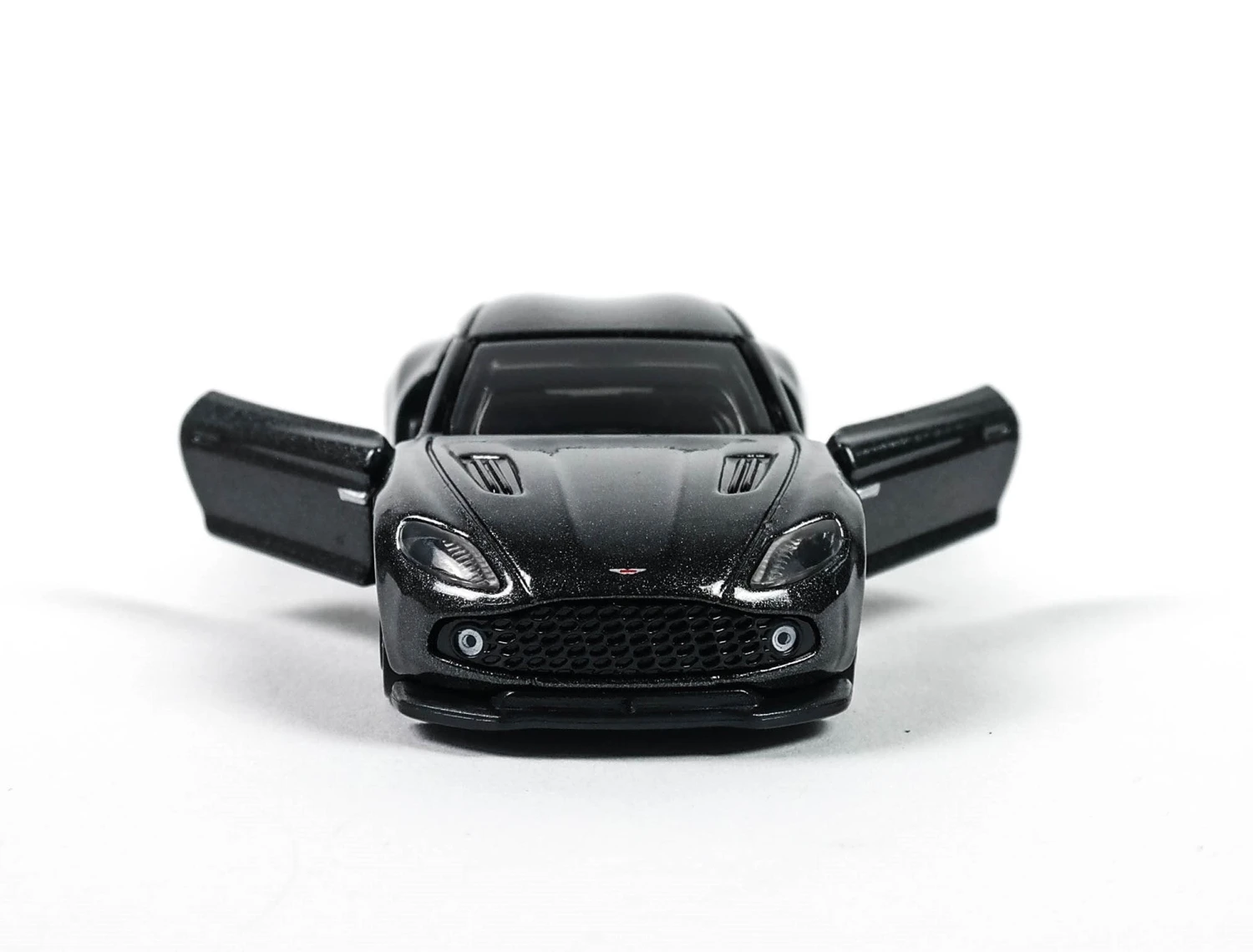 798385 Aston Martin Vanquish Zagato (1st Ver) 5 798385 Aston Martin Vanquish Zagato (1st Ver) - Image 3