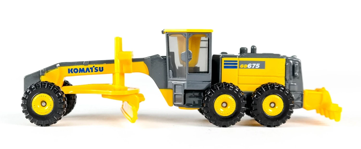 862000 Komatsu Motor Grader GD675-6 4 862000 Komatsu Motor Grader GD675-6 - Image 2