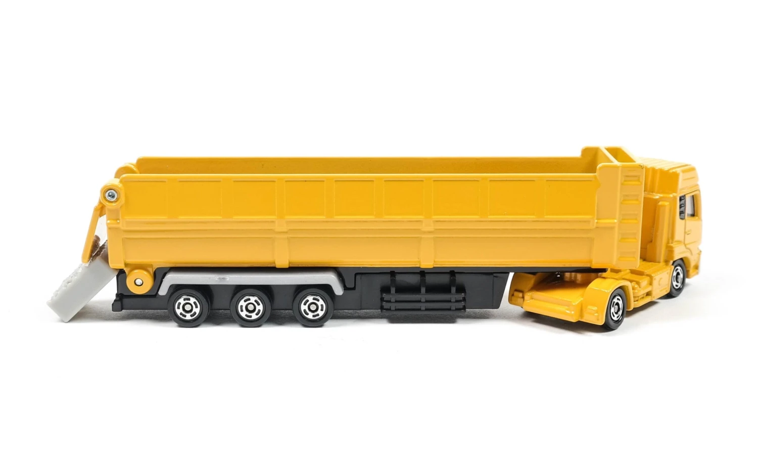 175667 Long Tomica UD Trucks Quon Trailer Dump 8 175667 Long Tomica UD Trucks Quon Trailer Dump - Image 6