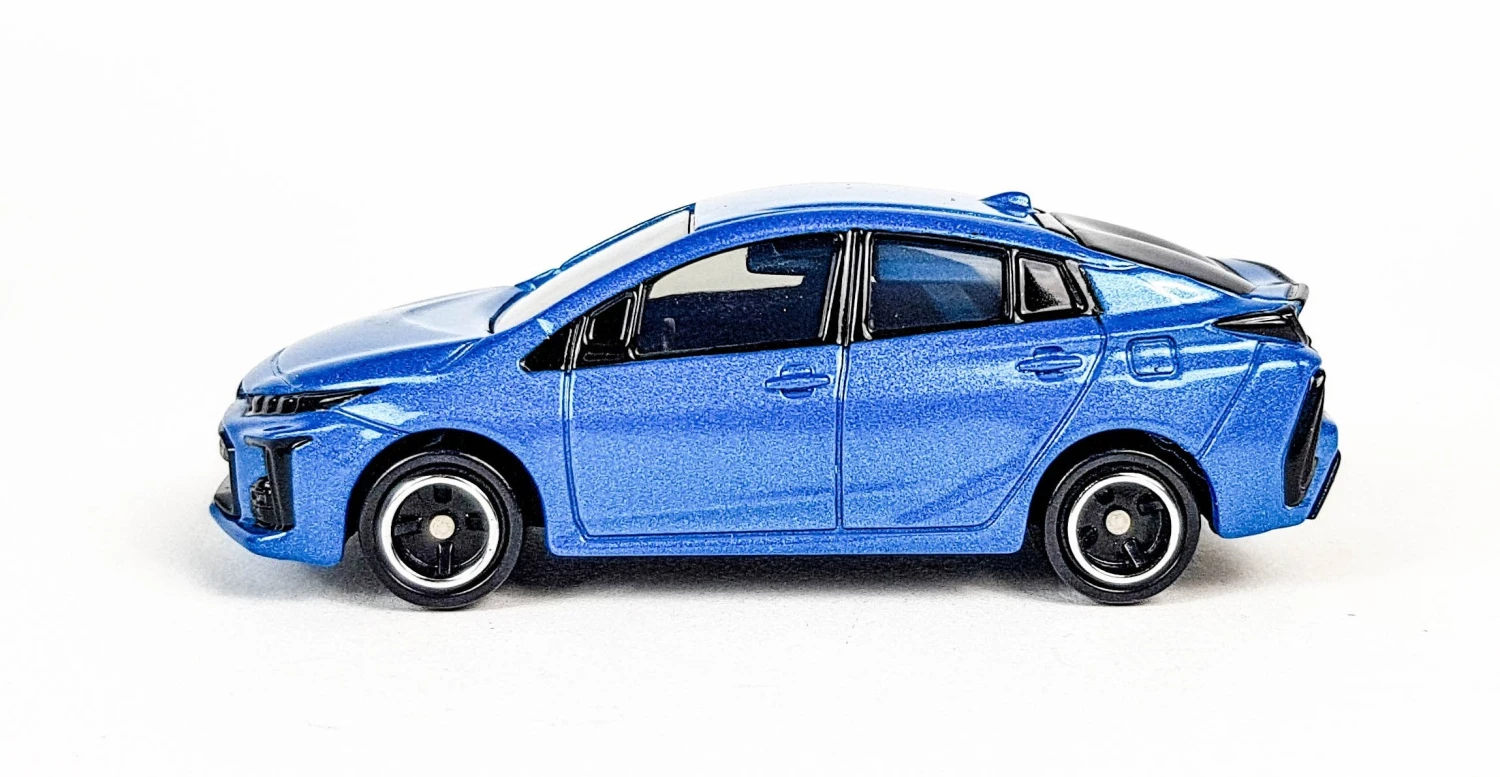 101819 Toyota Prius PHV GR Sport 1st Colour 5 101819 Toyota Prius PHV GR Sport 1st Colour - Image 3