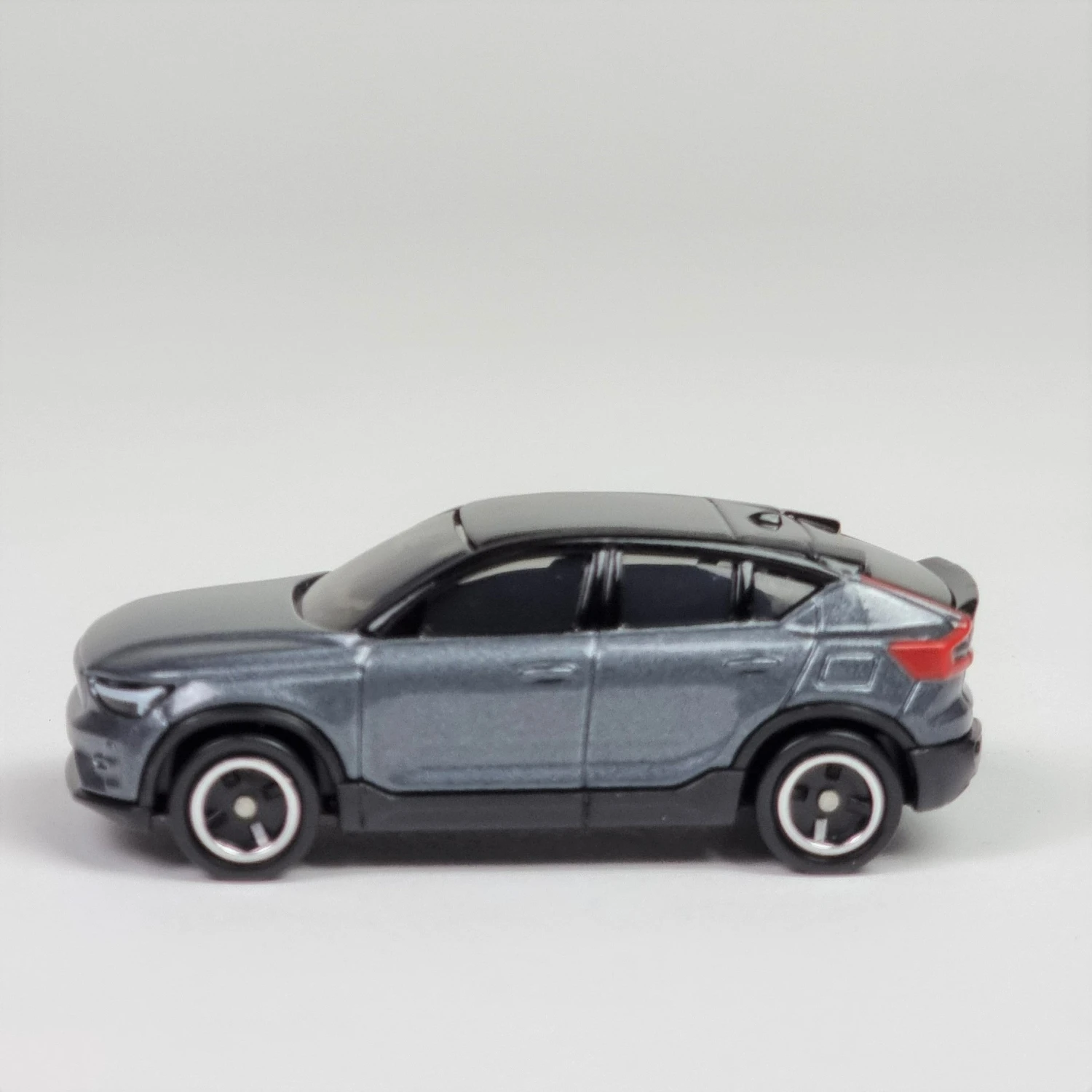 188162 Volvo C40 Recharge 22 4 188162 Volvo C40 Recharge 22 - Image 2