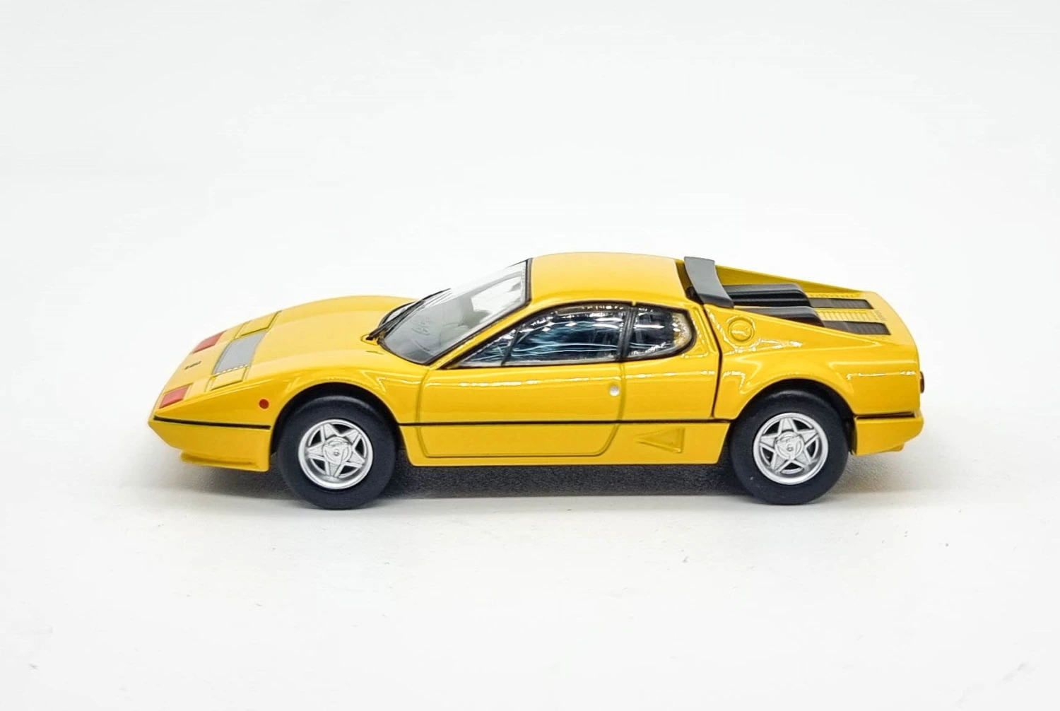 Tomy Tec LV-N Ferrari 512 BBI Yellow 4 Tomy Tec LV-N Ferrari 512 BBI Yellow - Image 2