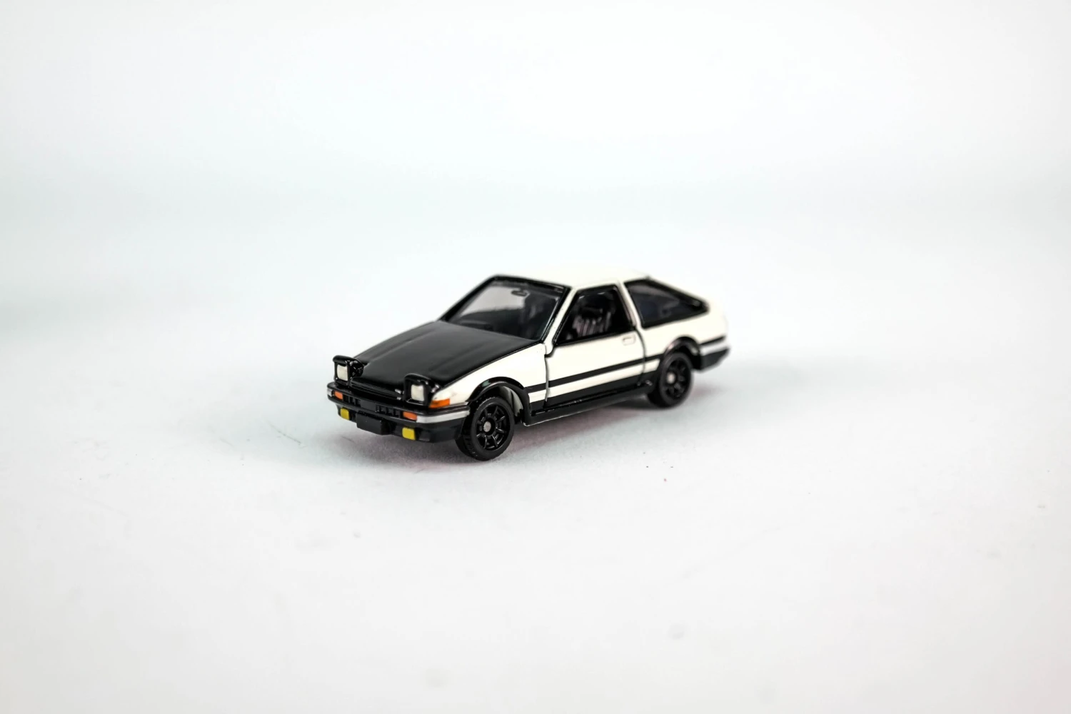 Dream Tomica Initial D AE86 Toreno (*145) 3 Dream Tomica Initial D AE86 Toreno (*145)