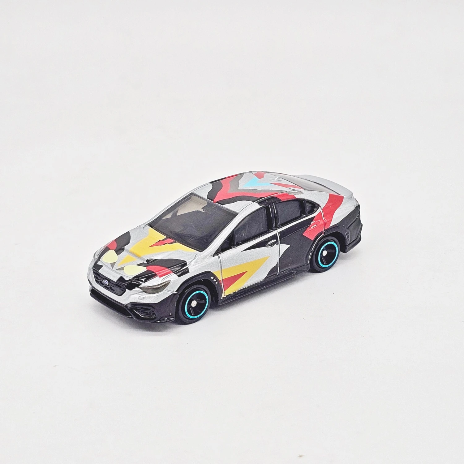 Tomica Asia Ultraman Tomica UTR-09 Ultraman Victory 3 Tomica Asia Ultraman Tomica UTR-09 Ultraman Victory