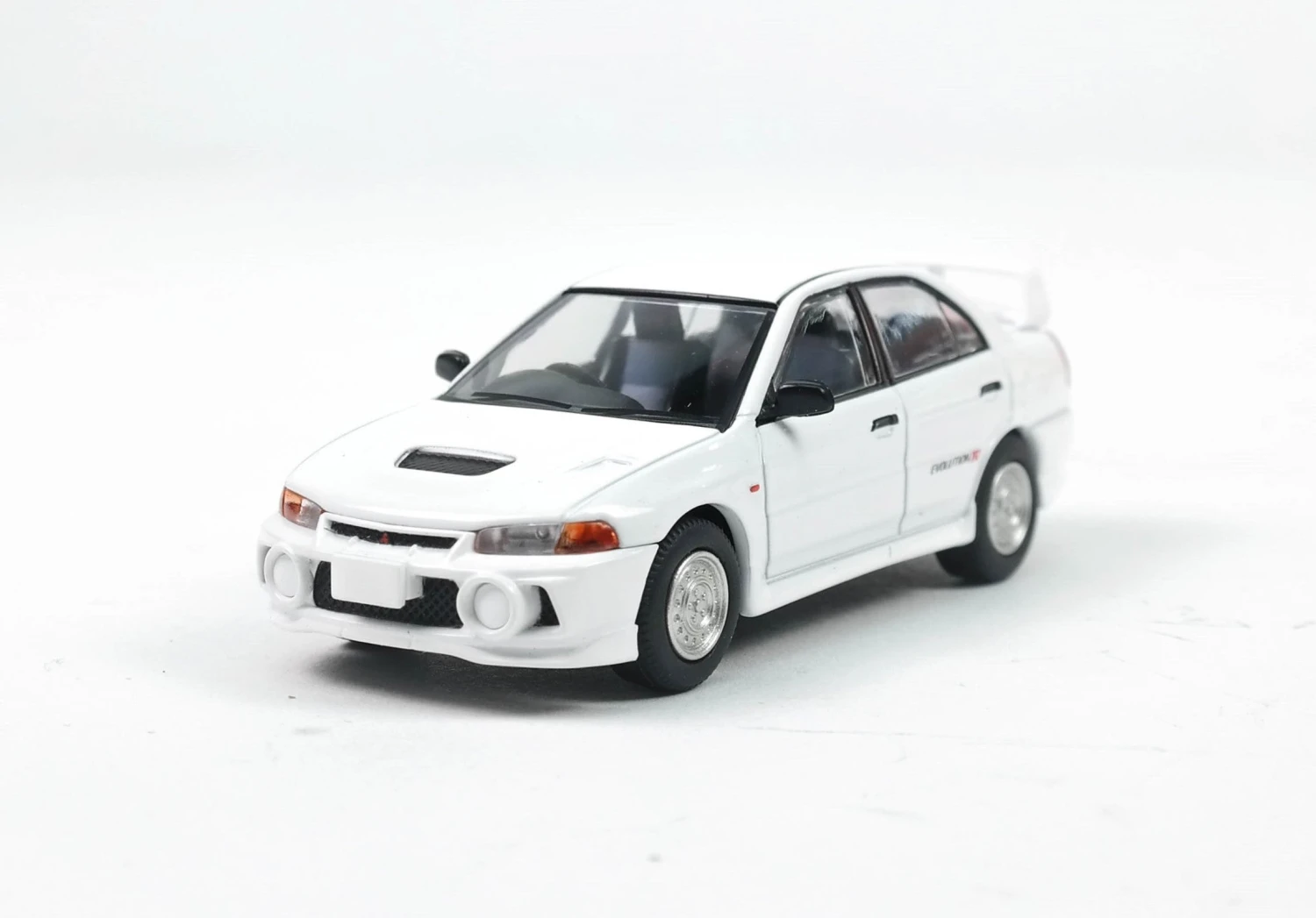 LV-N186C Mitsubishi Lancer RS Evolution IV White 3 LV-N186C Mitsubishi Lancer RS Evolution IV White