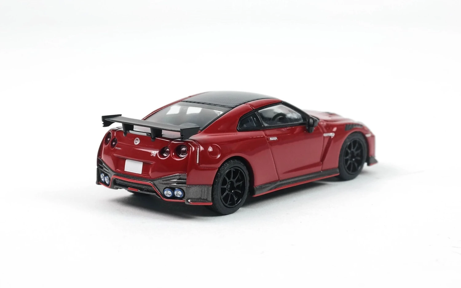 LV-N217B Nissan GT-R Nismo 2020 Red 4 LV-N217B Nissan GT-R Nismo 2020 Red - Image 2
