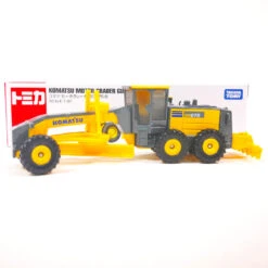 [Farmer Pack] Yanmar Tractor + No.28 Yanmar Combine YH590 + Toyota Town Ace + Komatsu Motor CRA GD675-6 -Toy Discount Store c4
